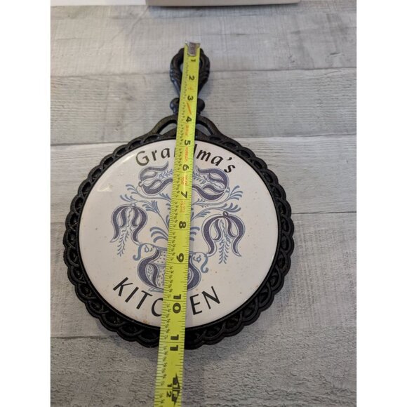 Grandmas Kitchen Decorative Cast Iron Trivet Ceramic Tile Insert Mid-State USA - Picture 5 of 6